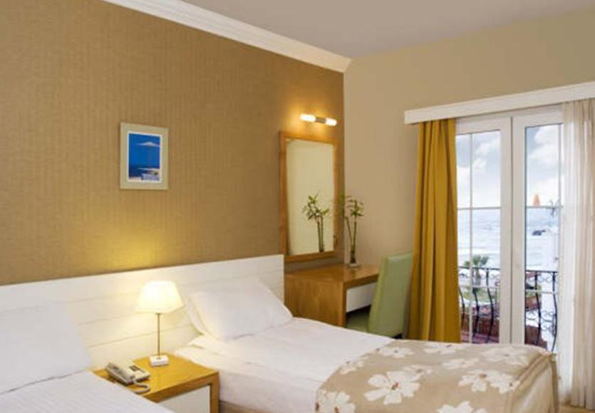 Kortan Hotel Turgutreis Bagian luar foto